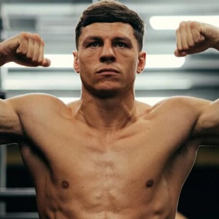 Pat McCormack’s Impressive Performance Leads to Early Stoppage Against Robbie Davies Jr