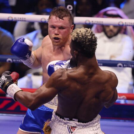 Canelo and Scull Break CompuBox Record for Fewest Punches Thrown