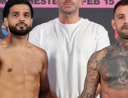 Aqib Fiaz Overcomes Alex Murphy in Tactical Lancashire Derby