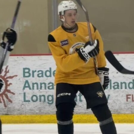 Pittsburgh Penguins Ink First-Round Prospect Ben Kindel