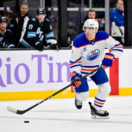 Oilers Lock Up Star Blueliner Evan Bouchard