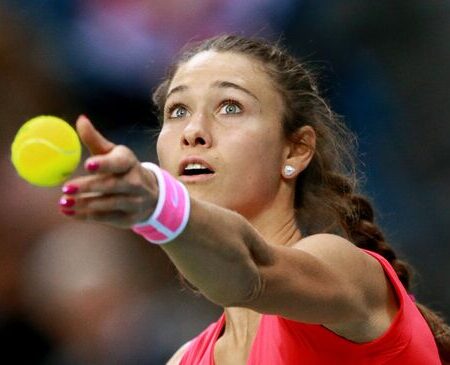 Vitalia Diatchenko Battles Through to Quarterfinals in Porto Amidst Russian Exits