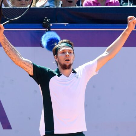 Alexander Bublik Secures Gstaad Title with a Heartfelt Dedication