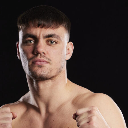 Mark Dickinson: The Unconventional Path to Boxing Stardom, Fueled by Family and Fatherhood