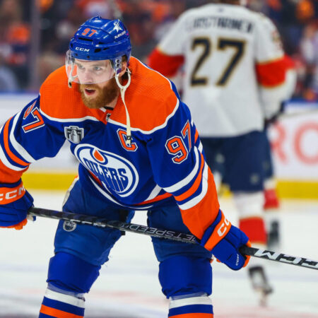 The Silent Game: Connor McDavid’s Contract, Cup Dreams, and the Oilers’ High-Stakes Future
