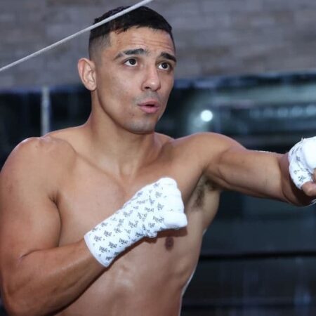 The Phoenix Rises: Luis Alberto Lopez Accepts WBO Featherweight Challenge Against Undefeated Rafael Espinoza